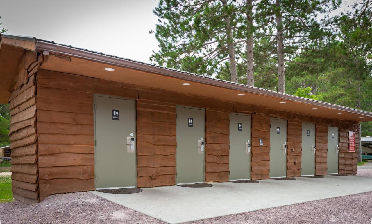Natura Treescape Resort Висконсин Делс Экстерьер фото